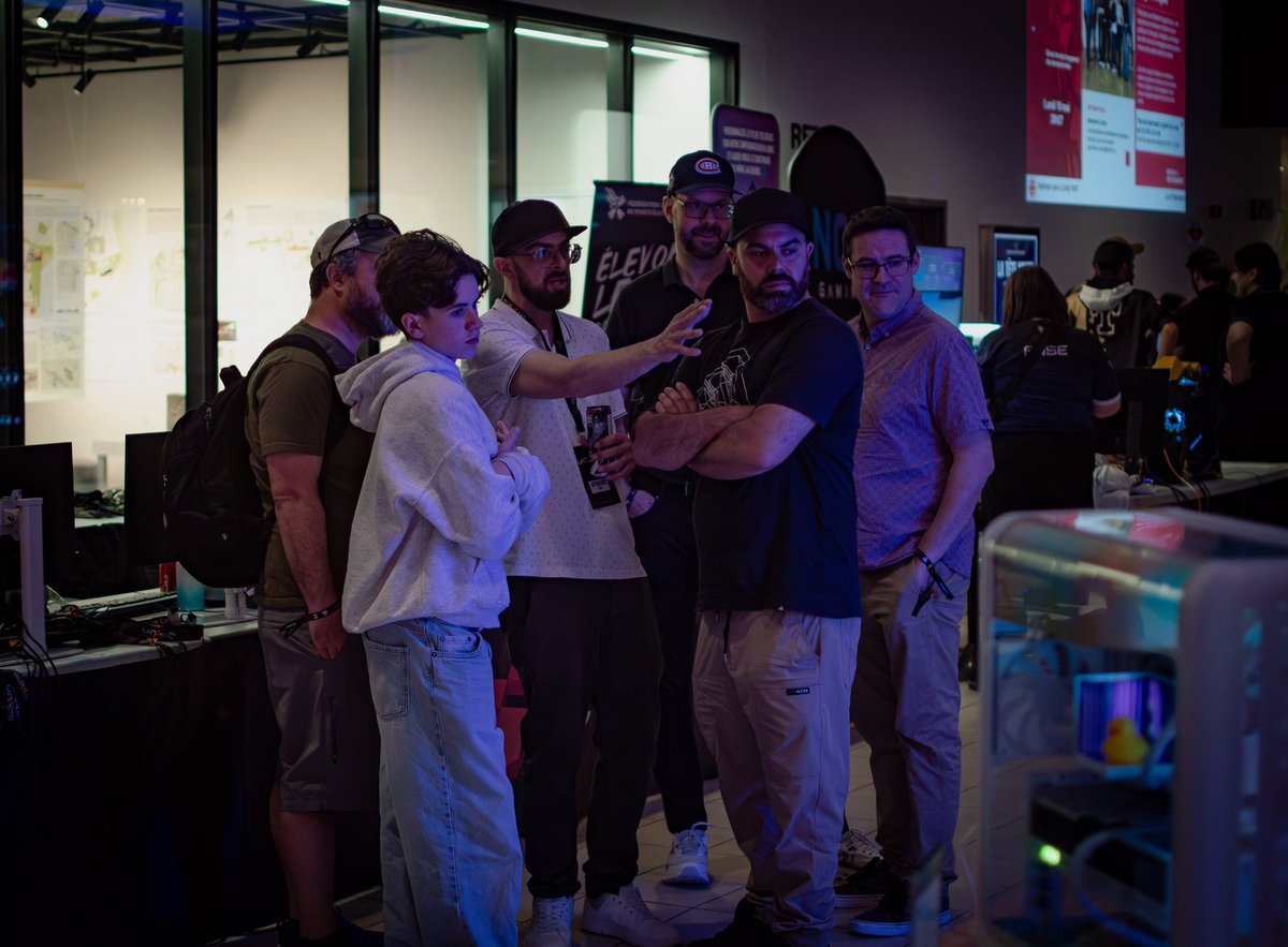 BraintechPC's tweet photo. The event was a huge success last weekend at @Lan_ETS 🤓

Thanks  to everyone who stopped by this weekend, it really warmed my heart 🧡

A huge thanks to all my partners who have supported me in my projects throughout all these years, I adore you guys !! 

See you next year! 🤓 https://t.co/MDNUF6Wguz