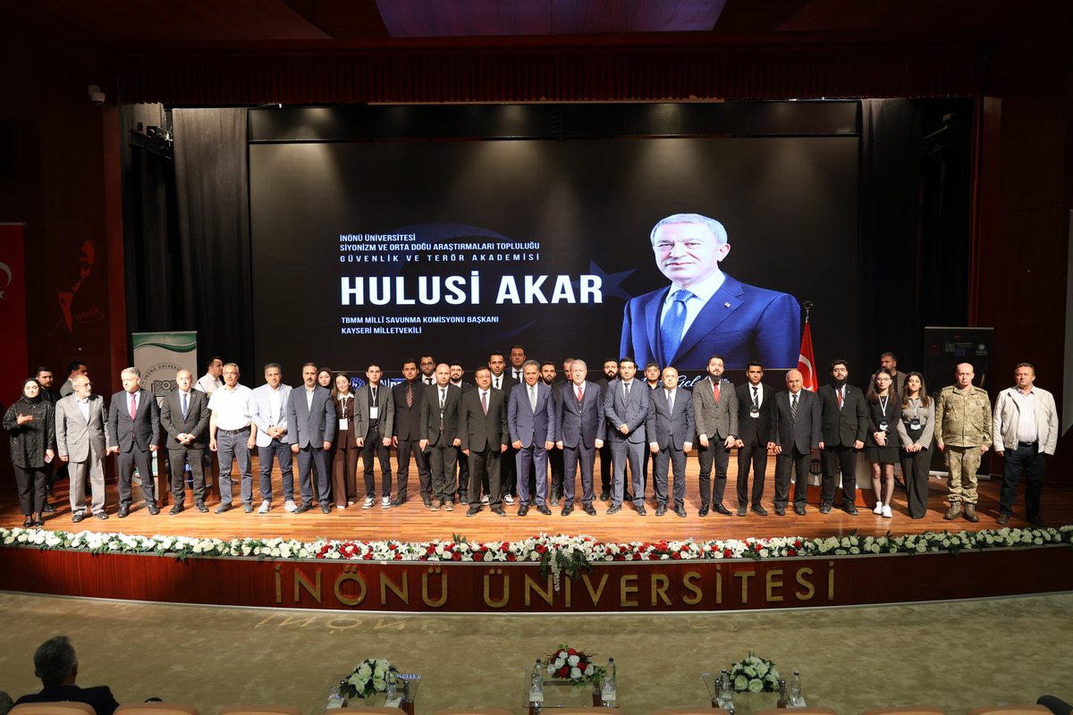 SaidKurhan's tweet photo. HULUSİ AKAR-6

Hamdolsun...
Davetimizi kırmayarak Malatya'mıza teşrif eden, TBMM Millî Savunma Komisyonu Başkanımız Sayın Hulusi Akar'ı alnımızın akıyla ağırladık.
Sayın Bakanımıza teşekkür ediyor, çalışmalarında muvaffakiyetler diliyoruz.
🇹🇷 Allah devletimize zeval vermesin. https://t.co/0uf2XoDoSL