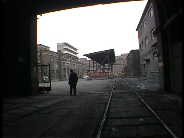 thisisbucked's tweet photo. Entire floors of my 80s building are vacant with half the lights on giving the whole structure an uncanny feeling. It's from a different time and a different society 

It's what the workers felt like in Tie Xi Qui on the precipice of obsolescence. The worksite embodies worldview. https://t.co/fDvb4zMhIr