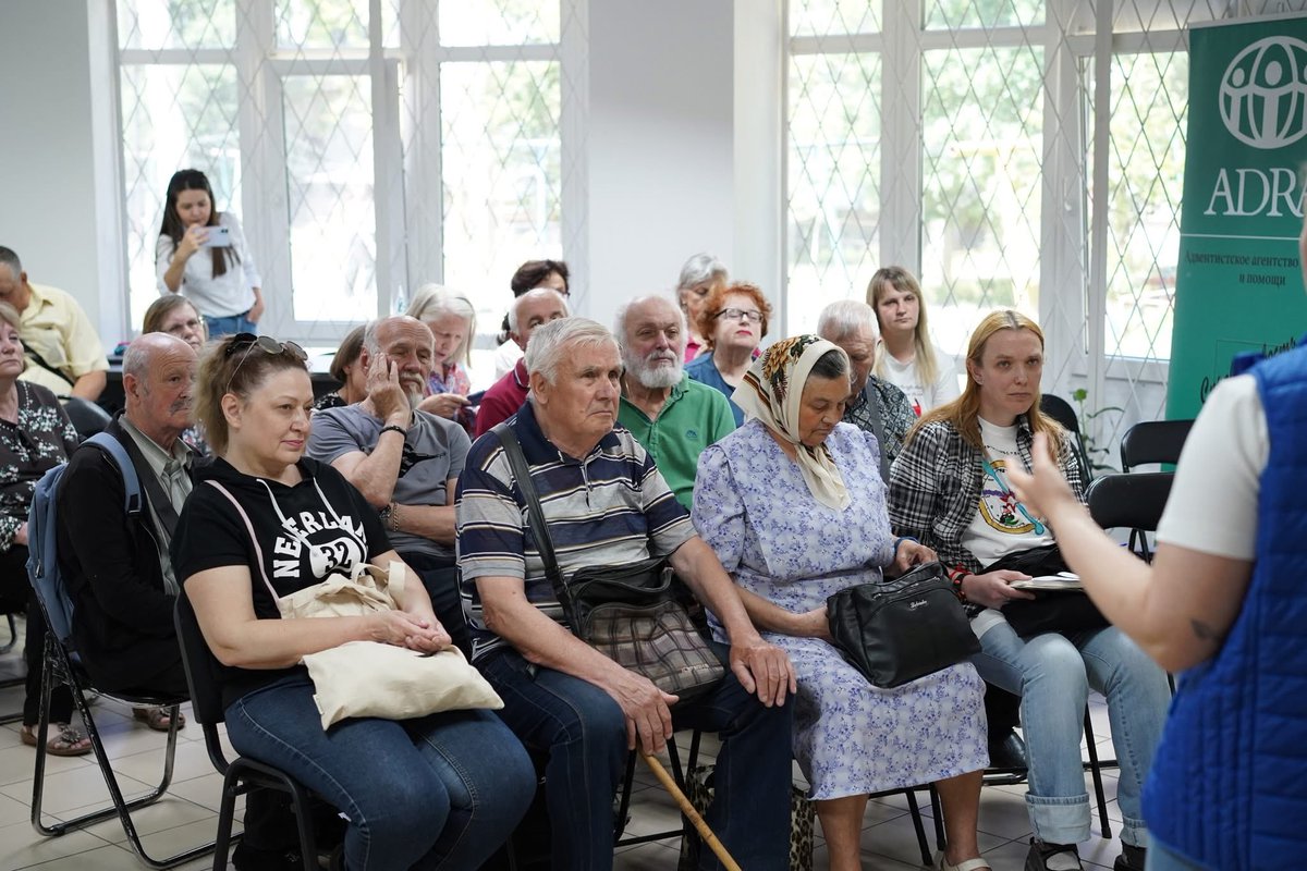 IOMMoldova's tweet photo. IOM 🇲🇩held an information session in Ribnita for 30 participants under the EU-funded Multi-Purpose Cash Assistance programme.
Participants received updates on programme extension, upcoming screenings, vulnerability assessments, protection services, MHPSS support. https://t.co/4vyRdNFqjo