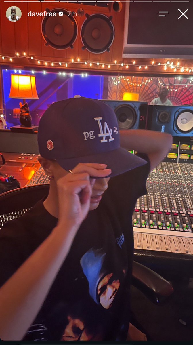 LOVEBACKUPFR24's tweet photo. Dave free gives Imani Imani an official PGLANG hat. 🧢 🔥 https://t.co/hvKL7XiO6G