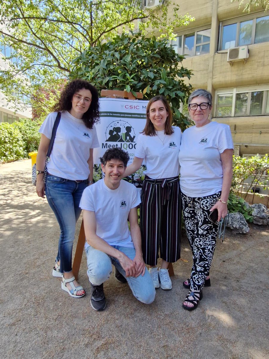 IQOG_CSIC's tweet photo. El 3 de junio tuvo lugar la II edición del MeetIQOG, donde nuestros jóvenes investigadores compartieron sus resultados y avances científicos. La jornada fue un éxito gracias a la participación, el entusiasmo y la calidad de las presentaciones. ¡Gracias a  todos!👏🔬 https://t.co/ZYp3N3K2Na