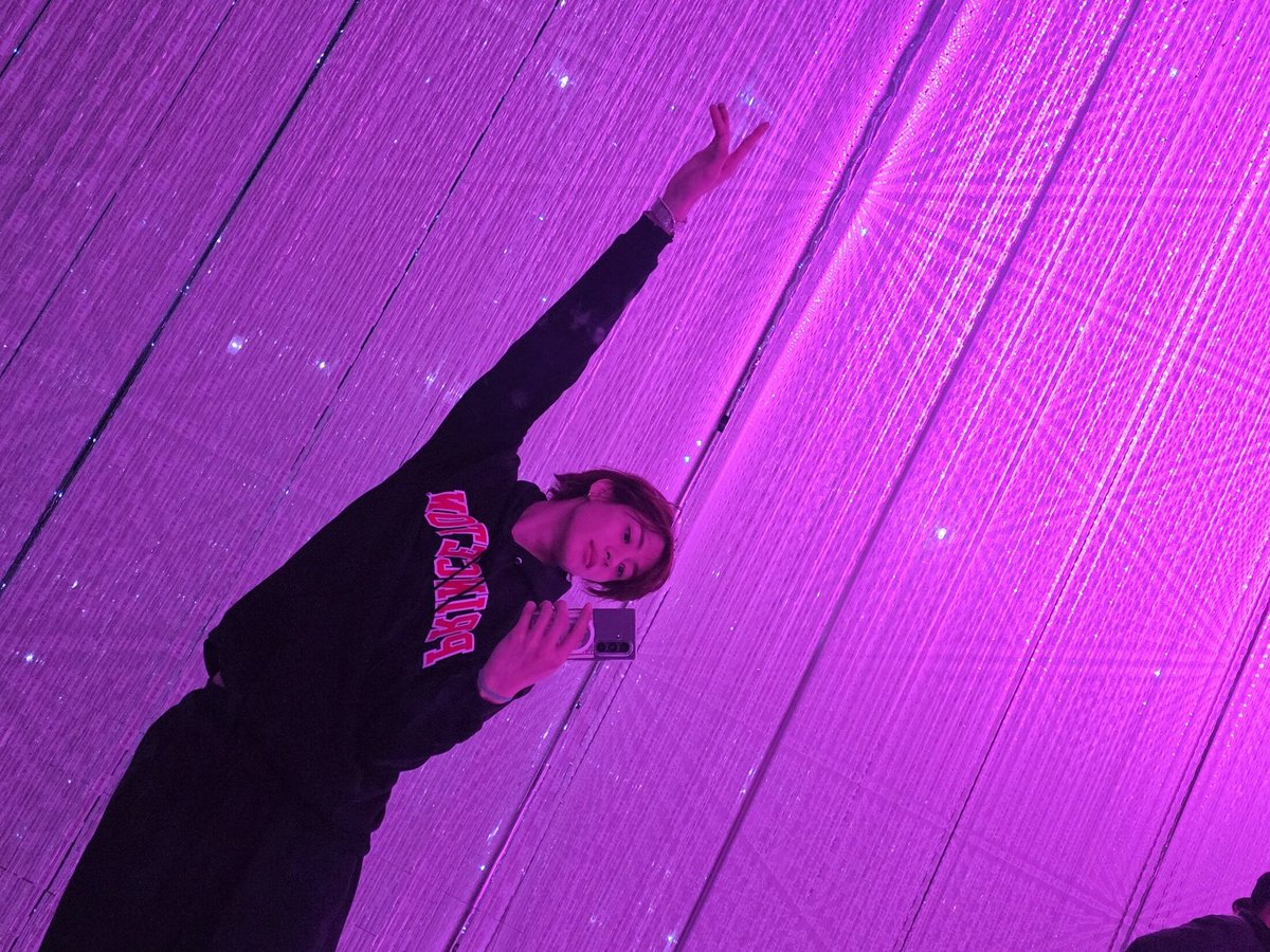 chiozip__'s tweet photo. 되게 고딩 앤톤 같구 그래.. https://t.co/49RpKBwIJY