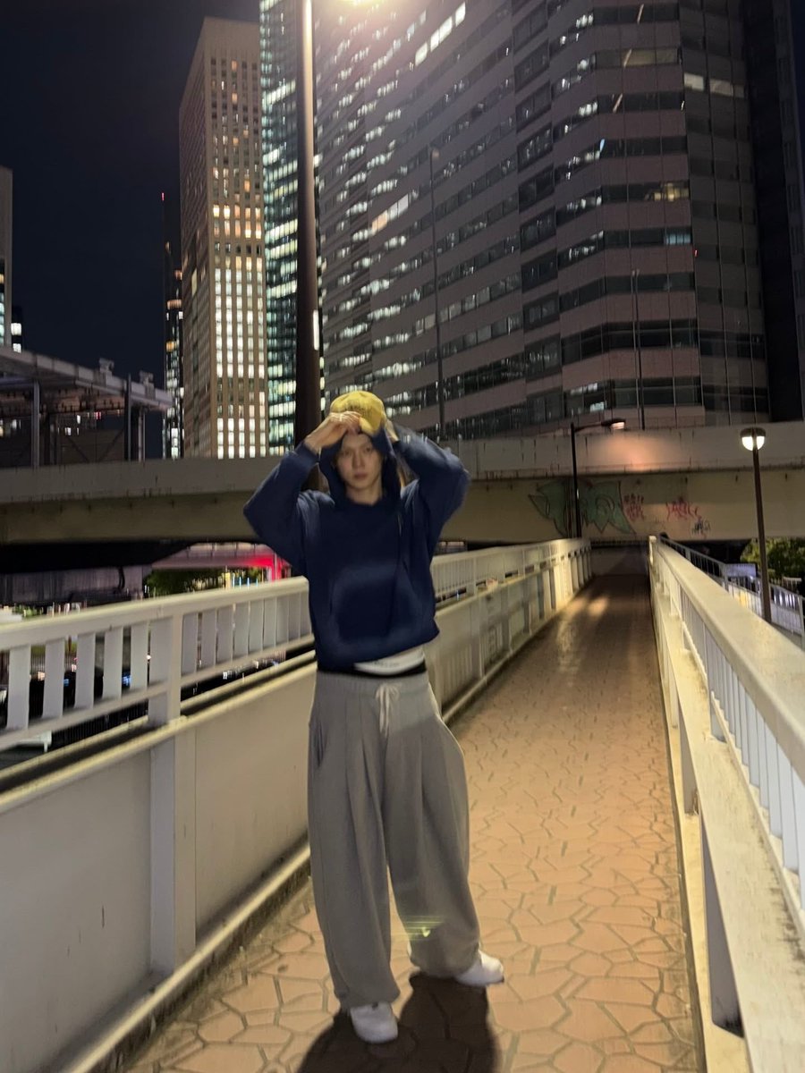 zero_913's tweet photo. 누가 바지좀 올려드려 ㅈㅂ https://t.co/y6JsuXpr7z