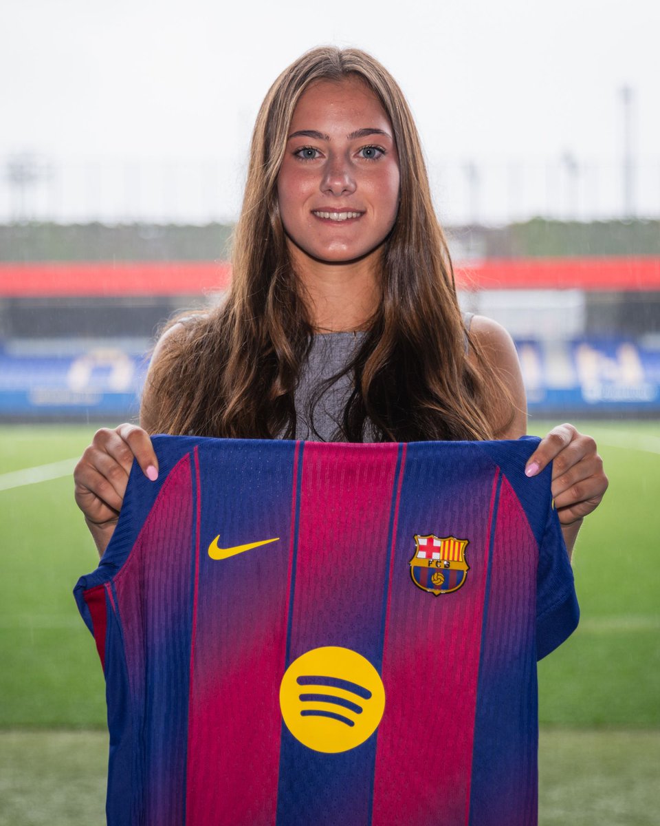 BarcaFem's tweet photo. 🚨 OFFICIAL | Rocío Romano has renewed her contract with FC Barcelona until 2028 ✍️🔵🔴 https://t.co/Uk4JXoJC99