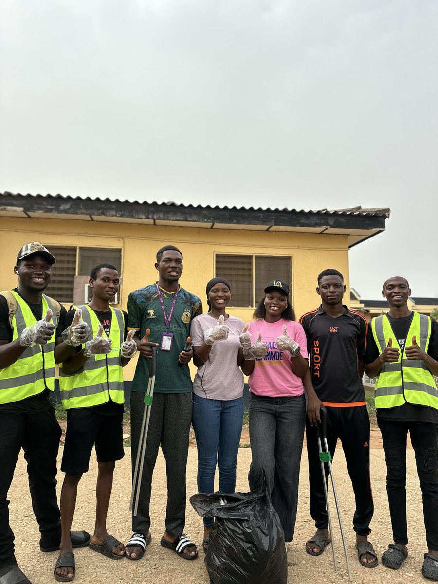 JCIN_UNILORIN's tweet photo. In collaboration with Youth Climate Movement (YCM) Kwara and other partners, JCIN UNILORIN took part in a campus clean-up exercise focused on environmental sustainability and responsible waste management. https://t.co/3J5eHrEviq