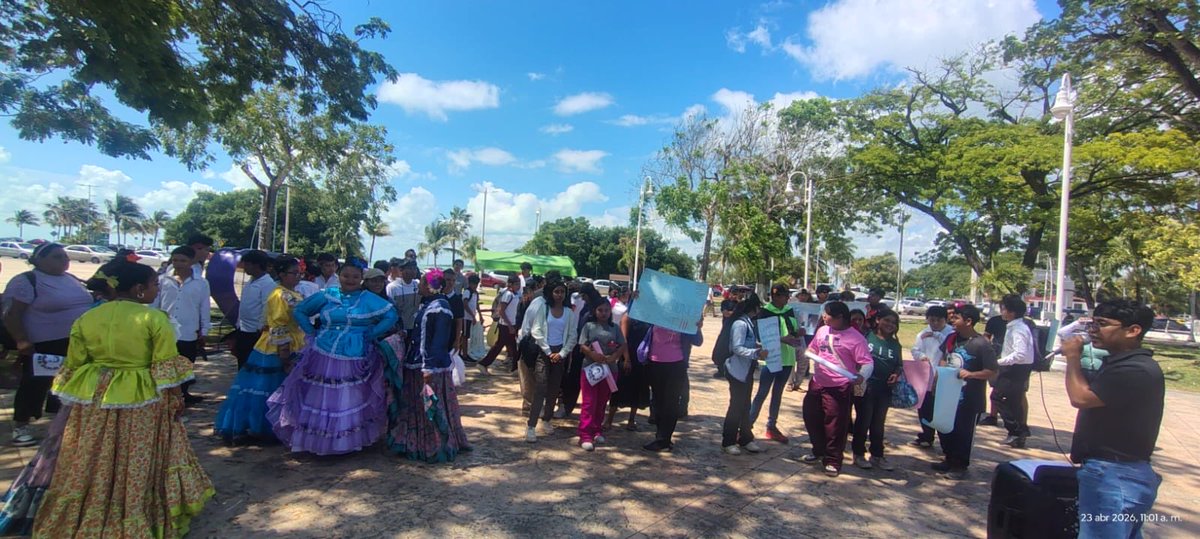 FNERRR_NACIONAL's tweet photo. 🔴📣 ¡Exigimos solución a las demandas de los estudiantes en Quintana Roo!

A más de un año de gestiones denunciamos a nivel nacional que #MaryNoApoyaAEstudiantes en Felipe Carrillo Puerto. 🫵🏼🤬 https://t.co/CDbxKKMIDw