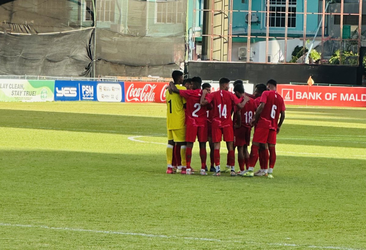 MuradPiyal's tweet photo. 𝗟𝗜𝗡𝗘 𝗨𝗣 | Bangladesh XI 🔴🟢
Several changes from head coach Maruful Haque as Bangladesh take on Afghanistan in the Diamond Jubilee International Tournament 2026. 🇧🇩⚽

🧤 Srabon (GK), ©️ Manik, Ismail, Rahul, Faysal, Shanta, Abdullah, Iftiar, Nova, Pronoy, Mirajul

#BANAFG https://t.co/O6ZgR7E68F
