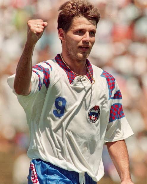 Khibinkoom's tweet photo. Oleg Anatolyevich Salenko(Oleg Salenko)

scored five goals in one match, a record that still stands,and then
basically vanished https://t.co/h4TG7iwAUx
