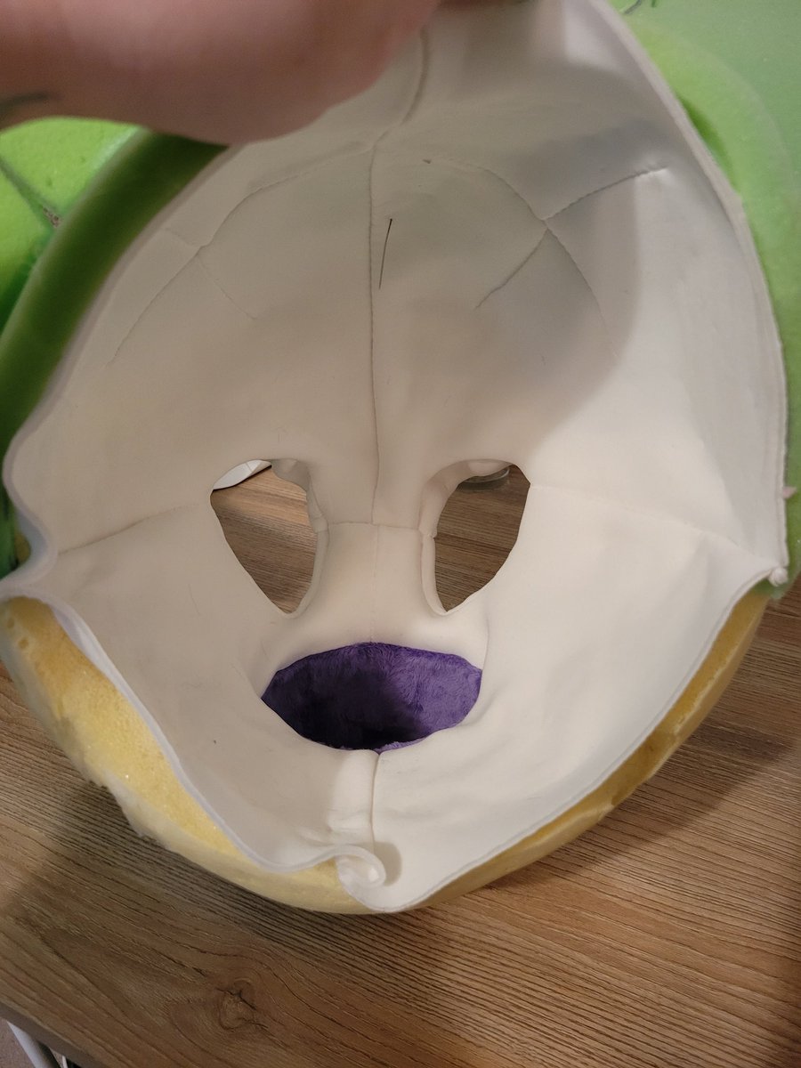 GremlinsGrove's tweet photo. Ive got this ready to fur (eyeblanks included but not photographed) feline base for sale. 
Asking 3️⃣5️⃣0️⃣&amp; 🛥 (usually $450)
Can fit up to a 24 in or can be altered. Can provide a tongue in any colour. 
Eyeblanks are white and 3d. Teeth can be added on as soon as the mold is made https://t.co/A1dBjSYarA