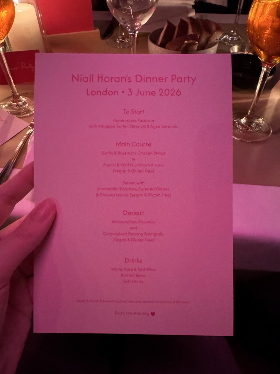 Rebecca_CW13's tweet photo. Had the best time ever at Niall’s dinner party in London last night! Such a lovely intimate atmosphere, album is 10/10 so excited for its official release tomorrow! 🤩 @NiallOfficial #dinnerparty https://t.co/wddQry9tHc