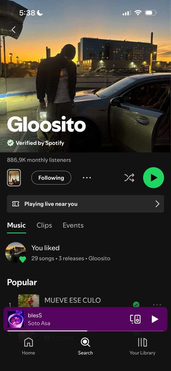 botiifarro's tweet photo. q el tío este raro d tiktok tenga medio millón mas d oyentes q gloosito da mucho q pensar, el gloo ya es un artista grande para nosotros y luego aparece un tío en tiktok con 4 vídeos virales y se lo come a repros. muy loco todo https://t.co/8VtMXYZCVM