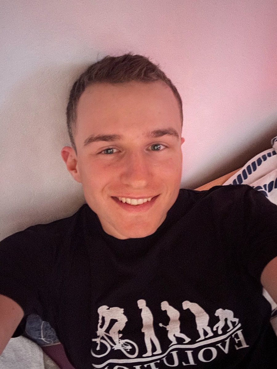 eddyonbike's tweet photo. There’s this heavy, needy energy in me and I don’t want to deal with it alone. Come keep me company? https://t.co/E1uPC9iUM2