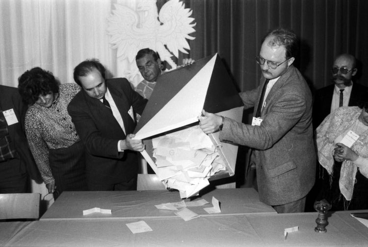 visegrad24's tweet photo. On June 4th 1989, Poland held the first partially free elections in the communist Eastern Bloc.

65% of the seats in the lower house of the parliament were reserved for the communists but all the seats in the Senate were fully open and democratically elected.

The anti-communist opposition won 99 out of 100 seats in the Senate, shocking communists across the region and accelerating the collapse of communism in the rest of Eastern Europe.

It was the first breach in the Eastern Bloc’s electoral monopoly since the imposition of communism after WWII. 

The first fully free elections in Poland took place two years later in 1991.
