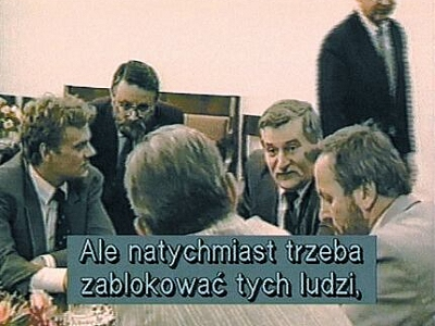 tomek525's tweet photo. ZDRADA; 4 czerwca 1992

 Do dzisiaj rabują Polskę w tym składzie... https://t.co/Cz0EwS8Q13