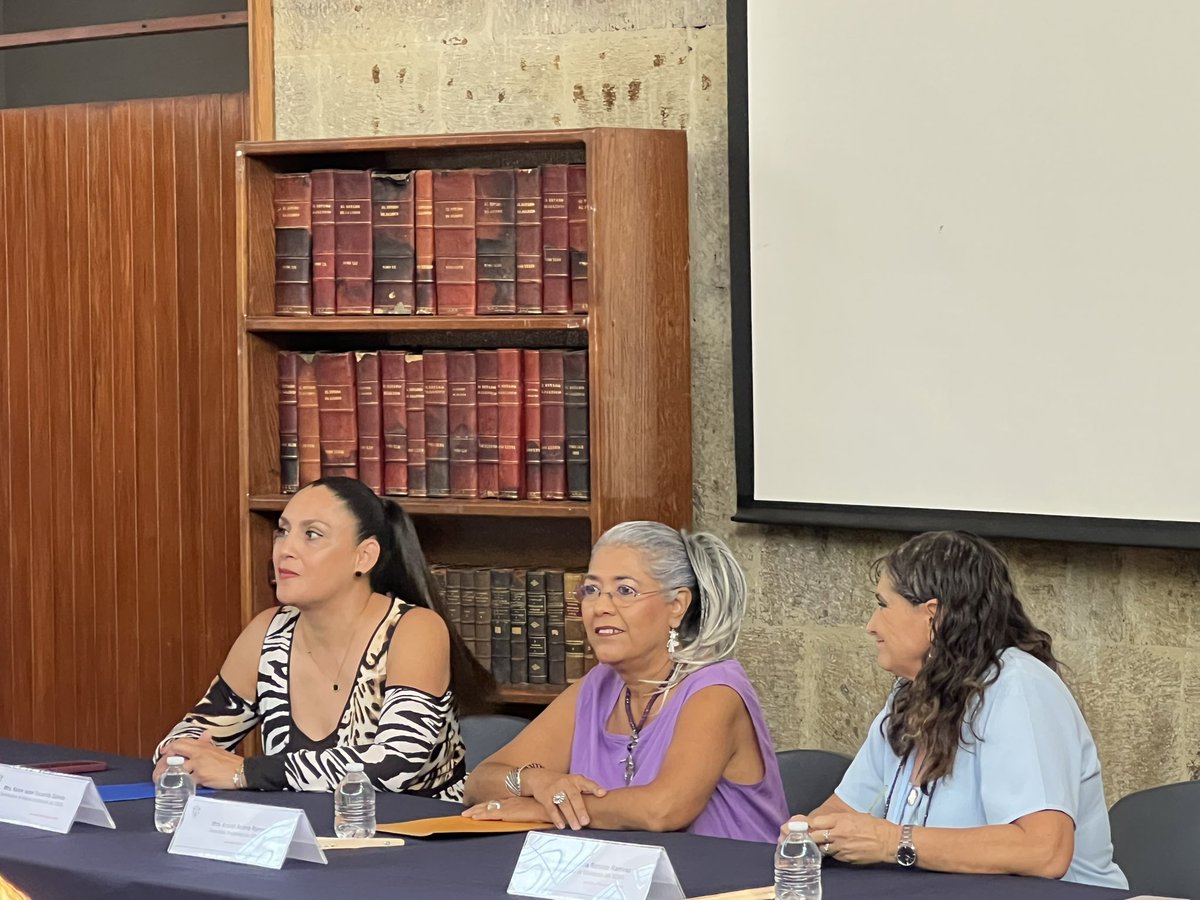 sems_udg's tweet photo. Un hermoso recinto recibe las Jornadas Bibliotecarias del SEMS, cuyo fin es la consolidación de la Red de representantes de estos espacios que son clave en las Prepas UDG. 📚
#SomosSEMS #PrepaUDG. https://t.co/dvylkjL07c