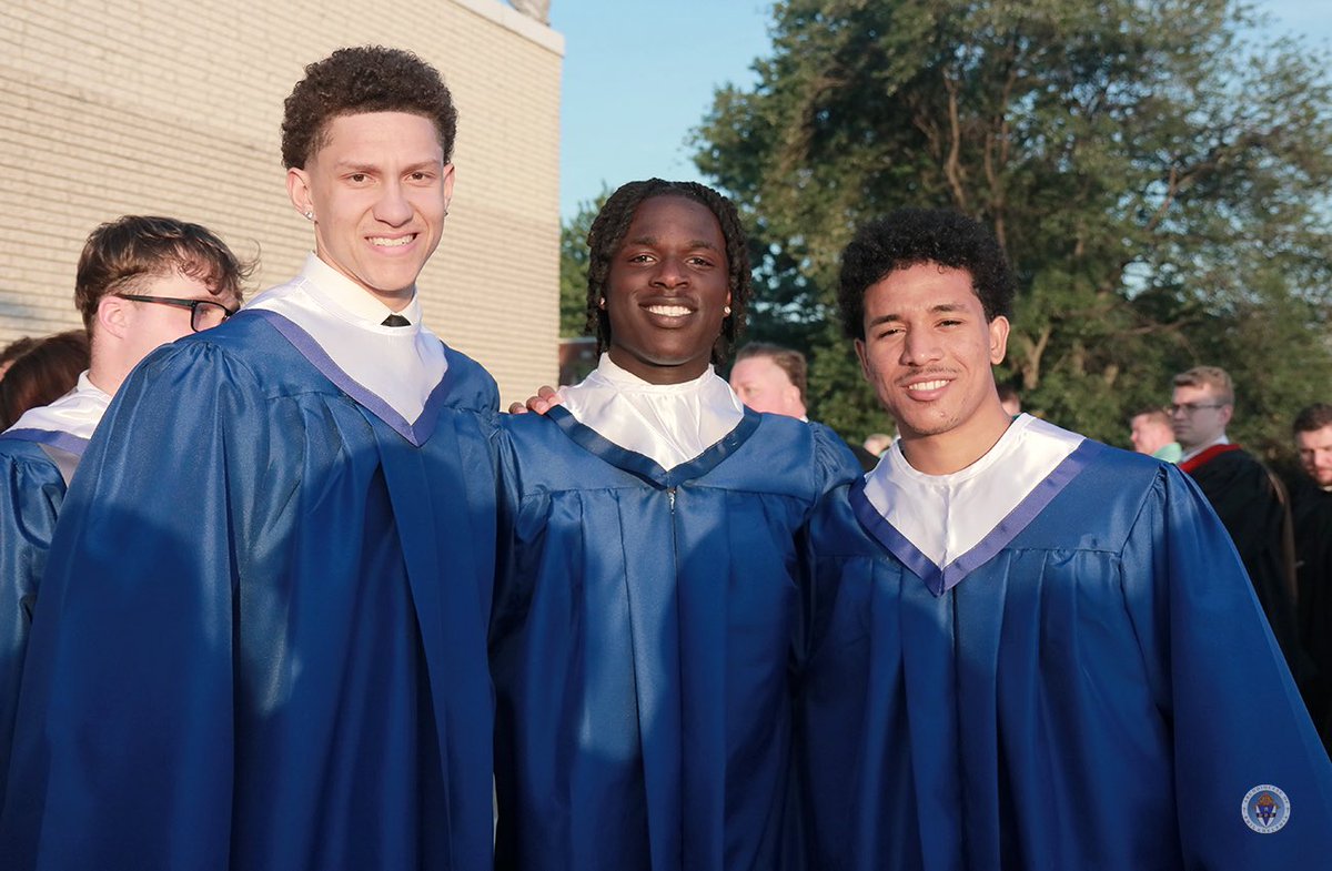 ArchbishopPerez's tweet photo. 1/3 The Class of 2026, throughout the 15 high schools in the 5 county @ArchPhilly , are celebrating their Baccalaureate and Commencement Exercises. It was my great joy on Monday evening to celebrate the Baccalaureate Mass for the young https://t.co/209bcTsUll