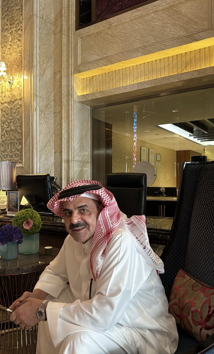 _l1jr's tweet photo. تقول أنا من سلايل محتمين الدخيل
مسعدني إنها تحدّاني بـ ( جدّانها )

منطوقها ما يقول إلا الكلام الجميل
ولو خانها لسانها .. صح الله لسانها

من كثر ماهي غنوج وكبرياها ثقيل
تقول ضيدان بن قضعان .. ضيدانها

جميلة الوجه سوّت فـ المحاني جميل
من يوم صارت تشوف القلب بستانها https://t.co/FnQ9PK8pBH