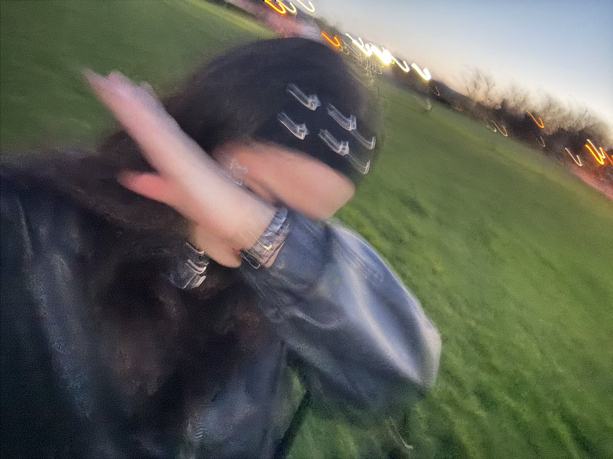 sara is a st☆r tweet media