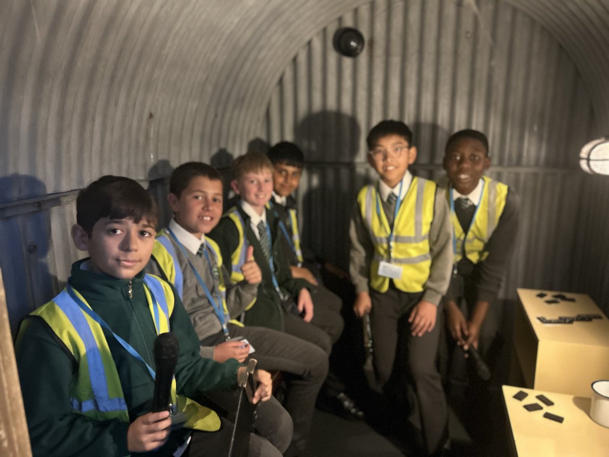ManorParkSchSM1's tweet photo. Zircon class enjoyed their trip to the @I_W_M today to create their own documentaries about World War Two. They became real historians as they shared their learning with others. https://t.co/Ry7wqz92ck