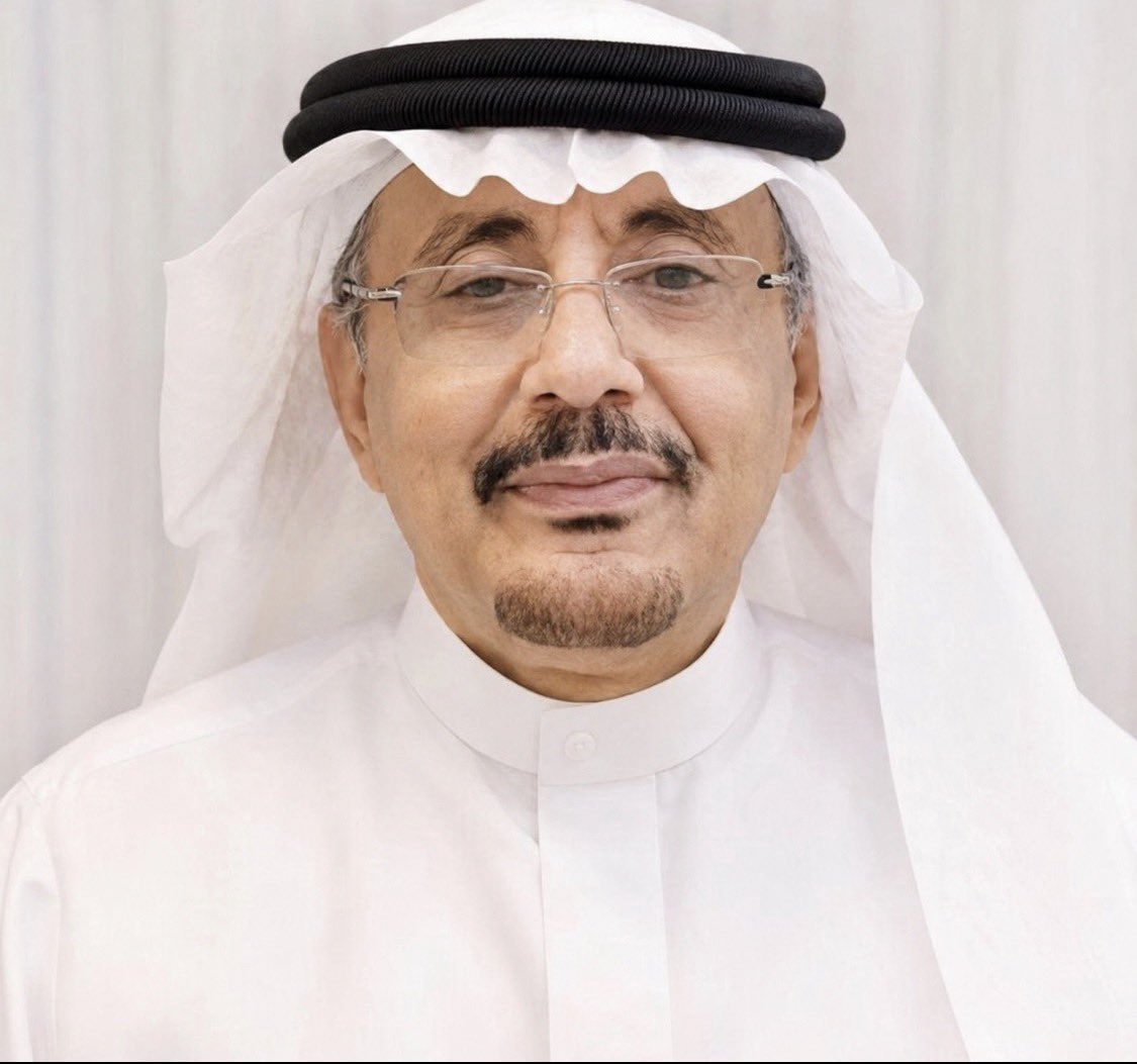 Holand_YE's tweet photo. 🚨 للرأي العام اليمني والسعودي، ومطالبة للحكومة اليمنية بالتحرك 🚨

إلى كل غيور على الجمهورية #اليمنية والعلاقة الأخوية والمصير المشترك بين #اليمن و #المملكة_العربية_السعودية، نحذر من حسابات تمارس النفاق السياسي بأبشع صوره، وتستغل إقامتها في بلاد #الحرمين لطعن الدولة اليمنية في الظهر.

هناك ثلاثة حسابات تقيم منذ سنوات طويلة في المملكة العربية السعودية، تأكل من خيرها وتنعم بأمنها، وتدّعي زيفاً الوقوف مع السعودية وقيادتها، بينما تكشف تغريداتهم ومواقفهم انحيازهم الكامل للمشاريع التدميرية و #الانفصالية ضد الدولة اليمنية وشرعيتها الدستورية.

📌 شواهد السقوط والنفاق

 الصمت المخزي ،لم نجد من هذه الحسابات موقفاً واحداً يدين الإساءات المتكررة للمملكة ، أو تمزيق صور قادتها، أو الدوس على راية التوحيد (علم المملكة العربية السعودية) في مشاهد قذرة استفزت مشاعر #المسلمين في كل بقاع الارض، صمتوا لأنهم يخدمون نفس الأجندة الإماراتية 

 الاستهداف الممنهج في المقابل، يفرغون حساباتهم ليل نهار للهجوم على الشرعية اليمنية، وفخامة الرئيس الدكتور #رشاد_العليمي، والحكومة ومؤسسات الدولة، بهدف تقويض الأمن والاستقرار

أي وفاء يدّعونه وهم يعيشون في كنف #السعودية، ثم يعملون إعلامياً وسياسياً لطعن حليفتها #الشرعية_اليمنية هذا ليس مجرد تناقض، بل هو جحود كامل وخيانة للمشروع العربي المشترك

⚖️ مطالبة للحكومة اليمنية بالتحرك 

إن حماية هيبة الدولة ومؤسساتها ليست خياراً بل واجباً دستورياً يقع على عاتق السلطة الشرعية،وعليه، فإننا نطالب الحكومة اليمنية ممثلة بوزارة الإعلام، ووزارة الخارجية، والأجهزة الأمنية بالتحرك الرسمي، ومتابعة هذه التجاوزات والتحريض الممنهج عبر القنوات الدبلوماسية الرسمية والاتفاقيات الأمنية المشتركة لمكافحة الجرائم الإلكترونية مع الأشقاء في المملكة

يجب على الجهات #اليمنية المختصة رصد هذه الملفات وتقديمها عبر الأطر الرسمية، فنحن على ثقة تامة بأن المملكة العربية السعودية التي قدمت الغالي والنفيس لدعم ومساندة اليمن لن ترضى أبداً بأن تُستغل أراضيها أو حريتها كمنصات لضرب الاستقرار اليمني أو التحريض ضد #مجلس_القيادة الرئاسي والحكومة الشرعية.
حفظ الله اليمن والسعودية، وسيبقى اليمن جمهورياً موحداً، وتنكشف كل الأقنعة. 🇾🇪 🇸🇦

⚠️ عنايتكم معالي وزير الإعلام والثقافة والسياحة:
@ERYANIM
وكذلك الجهات المعنية بوزارة الخارجية وسفارتنا في #الرياض،
إليكم الحسابات التي تمارس التحريض والفتنة: 👇🏼

1️⃣ @abdullah_alj11 (عبدالله الجعيدي)
2️⃣ @Ba_solan (محمد باصولان)
3️⃣ @samialjaoni (سامي الجعوني)