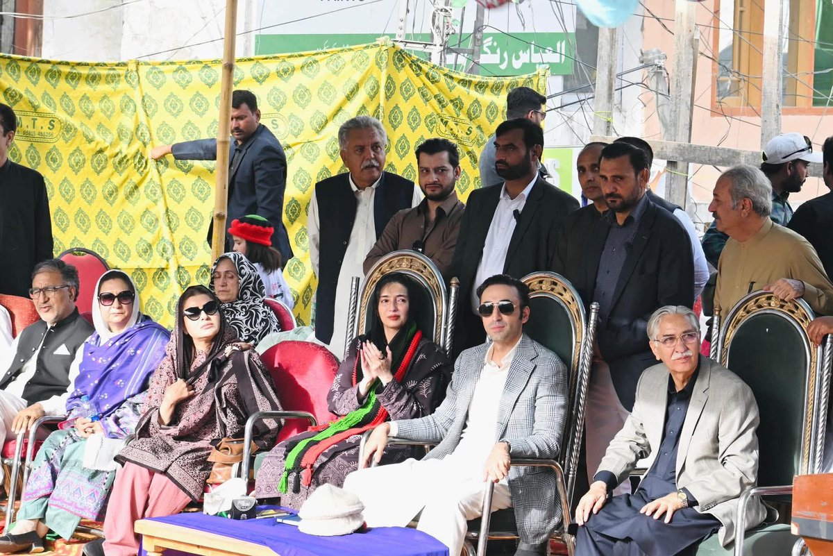 ahemd_lagha's tweet photo. اسکردو بول رہا ہے، تیر جیت رہا ہے✌️

ان شاء اللہ 7 جون کو فتح عوام کی اور جیت تیر کی ہوگی۔🤲
@BBhuttoZardari
#VoteForTeer 🏹
#SkarduMainTeerChaleyGa https://t.co/81rdvenq8R