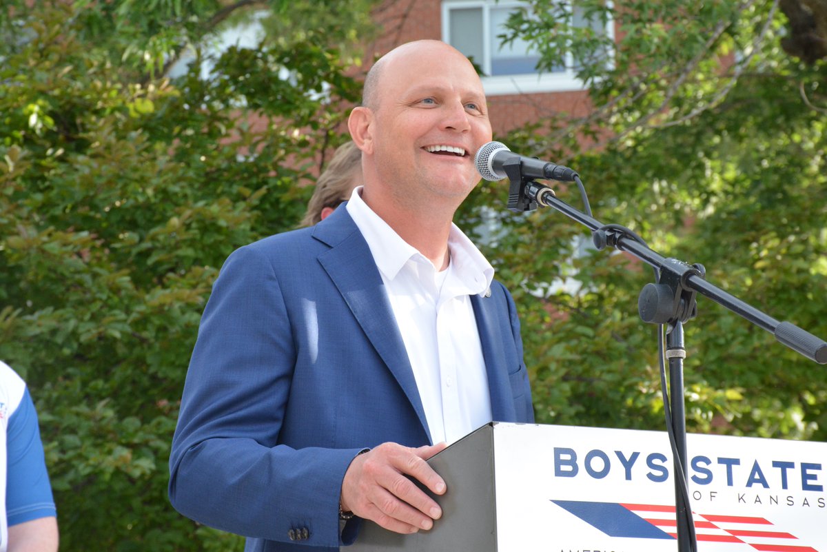 ScottSchwabKS's tweet photo. A pleasure returning to @KSBoysState this year where the seeds of public service were first planted. #ksleg https://t.co/ZKHNaoH7bU