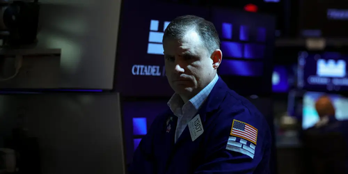 ufsguy's tweet photo. GMO says it sees a decade of near-zero returns for the 60/40 portfolio. The investment firm pointed to historically high valuations, which have driven the portfolio's outperformance. Growth stocks will likely see momentum slow, weig https://t.co/fGMAqWLBCW https://t.co/RT6ia5CRJA
