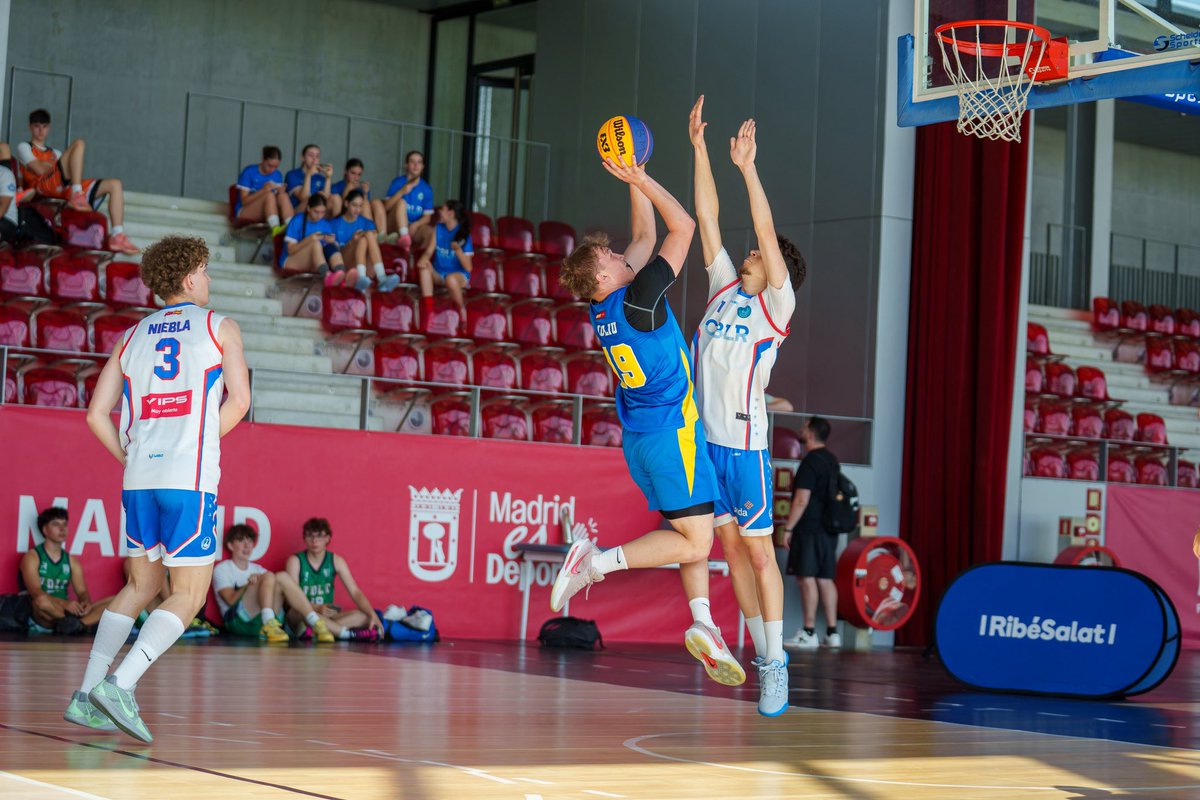 FBMadrid's tweet photo. Después de un domingo de muchas emociones en el Campeonato #3X3RibeSalat celebrado en la Caja Mágica, ya tienes disponible la galería de fotos en nuestro Flickr.

📸 @oscarribast https://t.co/hkj2pGfgMy