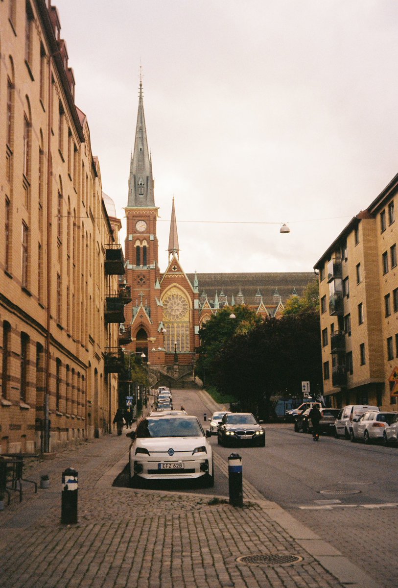 orydsoli's tweet photo. shot with minolta , kodak c200 https://t.co/W8mMMUzLXN