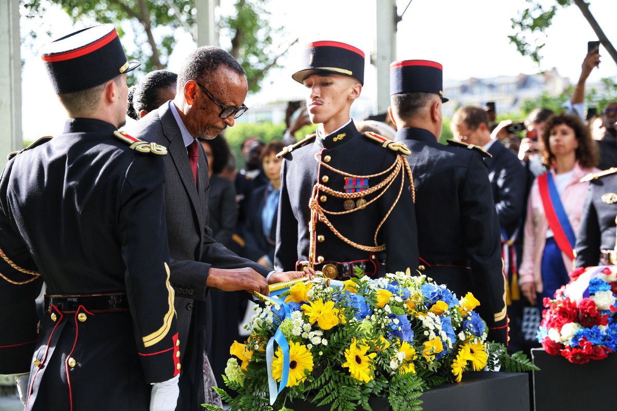 egregoire's tweet photo. Aujourd'hui, nous inaugurons un monument national à la mémoire des victimes du Génocide perpétré contre les Tutsi au Rwanda.

« Ici, comme une archive, reposent les voix et les mots, les souvenirs et les expériences, les sentiments et les espoirs des victimes et des survivants. »

📸 Guillaume Bontemps - Ville de Paris