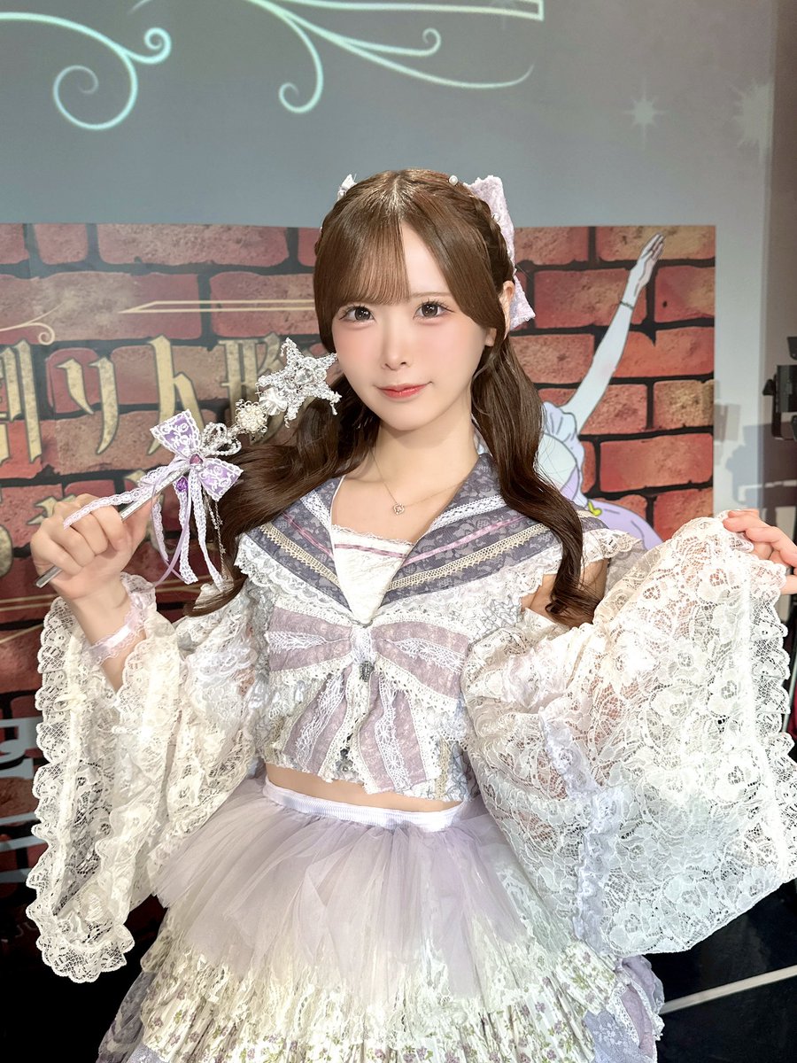 kuuso_mayupi's tweet photo. まゆぴの空想ロマンス人生始まりました！！🏹🎀🪽会いに来てくれた皆本当にありがとうございま��た！！素敵なグループに加入することができて本当に嬉しいです🥲これから一緒に色んな夢叶えていきたいです！2周年ワンマンも決まったので気合い入れて頑張ります！今日のことは一生忘れません🥲大好き💞 https://t.co/ikiPIwIdlS