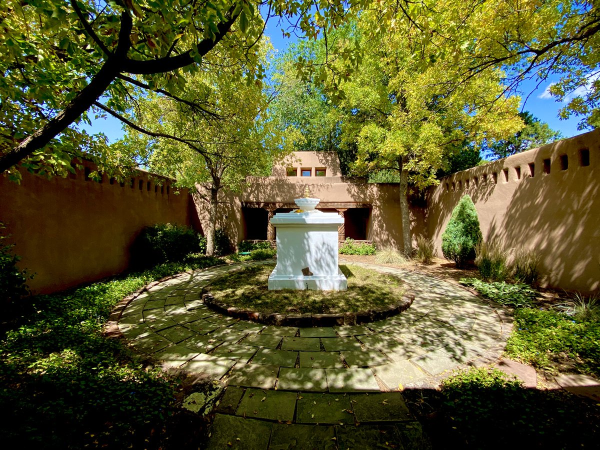 jhalifax's tweet photo. IMPORTANT! The first public Buddhist stupa built in America still stands in New Mexico? The Khang Tsag Stupa was consecrated in 1973 + has been visited by the greatest Buddhist teachers of our time, including Dudjom Rinpoche, Dilgo Khyentse Rinpoche, Kalu Rinpoche, the Karmapa. https://t.co/XnJNBtyuLo