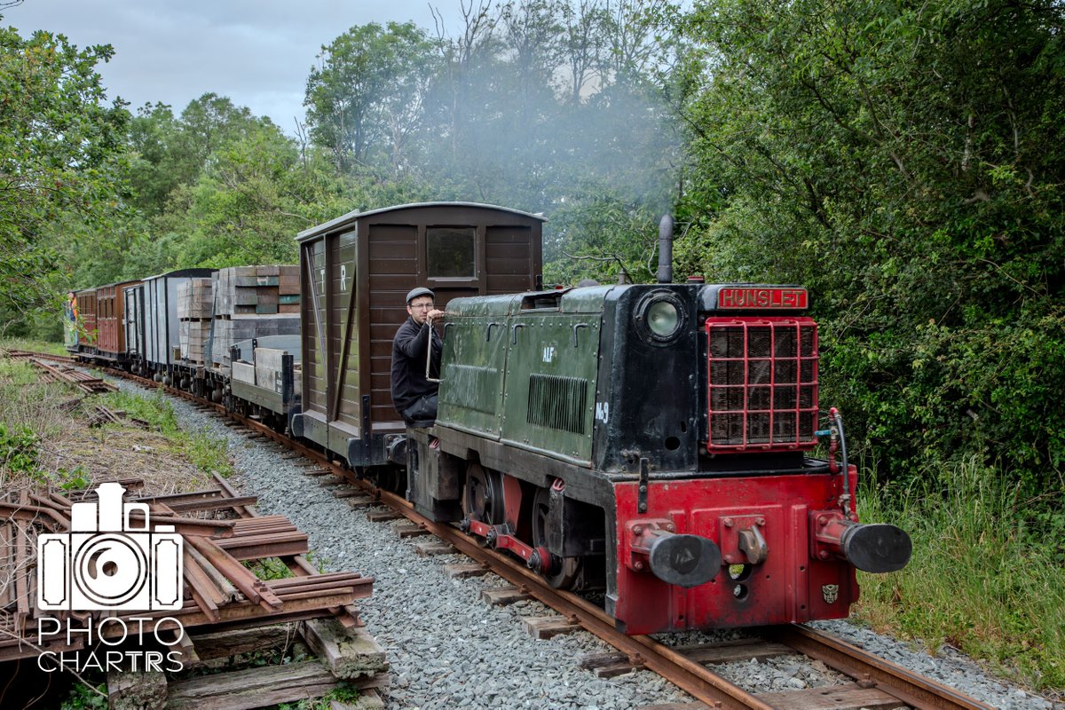 TalyllynRailway's tweet photo. Sunday saw 'Alf' take the lead in our latest Photo CharTR with "Running Well!"

This photographic day was themed around No.9's typical role on engineering works, and 'Alf' had its name and number chalked on as they were during the 80s.

📸 Nathan Spence https://t.co/QujkxG8Ofn