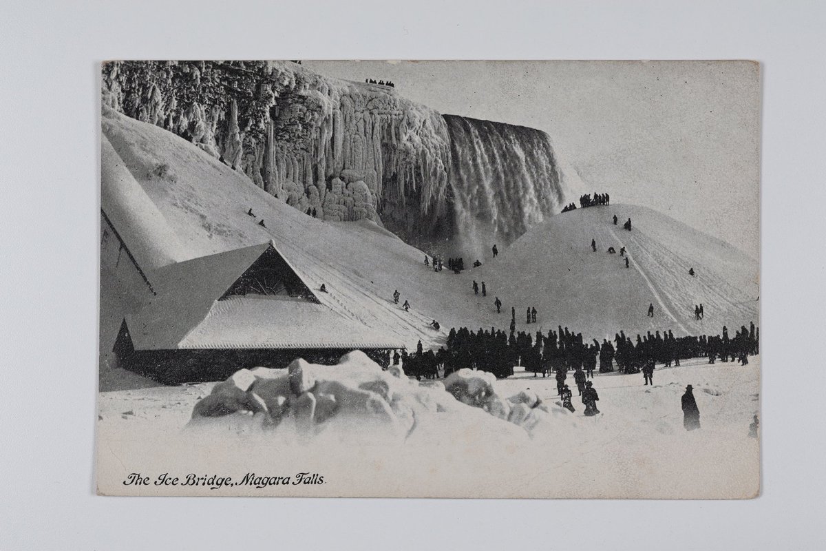 HappyFunBall76's tweet photo. Back when the Niagra Falls allowed visitors to just roam all over the frozen ice. 🤣 

This was eventually banned after the ice broke apart and killed three tourists taking them to their deaths in 1912.

The postcard is pre-1907 and shows that people were insane even back then. https://t.co/6sbPyHdiJZ