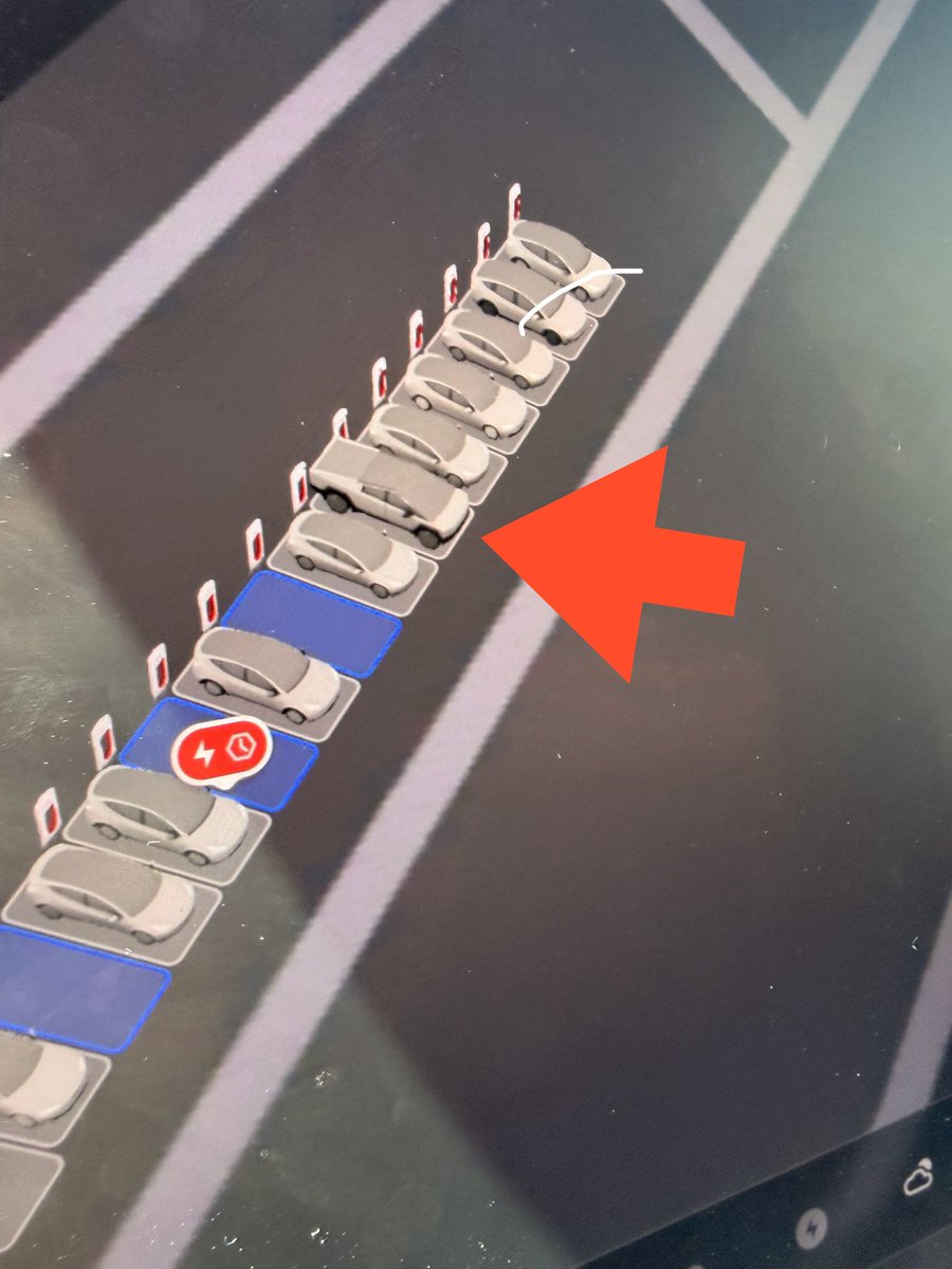 DennisCW_'s tweet photo. Supercharger update now shows type of Tesla at charger as well. 

Pretty cool. https://t.co/J3NRSIgM0m