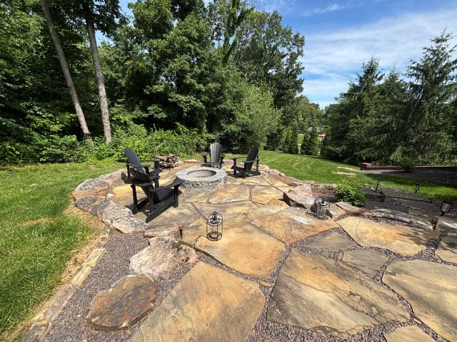 keyassoc's tweet photo. 💥NEW LISTING💥 11333 S Brookview Ct, Haubstadt, IN
Everything an owner could want comes with this 4 bedroom, 3.5 bath brick home in the Whispering Winds SD. The beautiful home sits on a private setting on 1.45 acres. Contact Rob Schulte 812-660-0322. https://t.co/w7d31W9Lvn https://t.co/cyDfQivSKQ