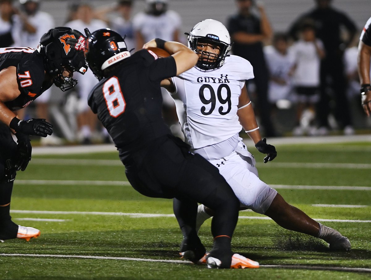 sports_drc's tweet photo. Guyer defensive lineman Khyren Haywood announced his commitment Monday night to play college football at Texas Tech.

Haywood's pledge gives the Wildcats three Class of 2027 defensive linemen committed to Power Four programs.

Story: https://t.co/XJtIW4DasL https://t.co/t6fGIQwEc3