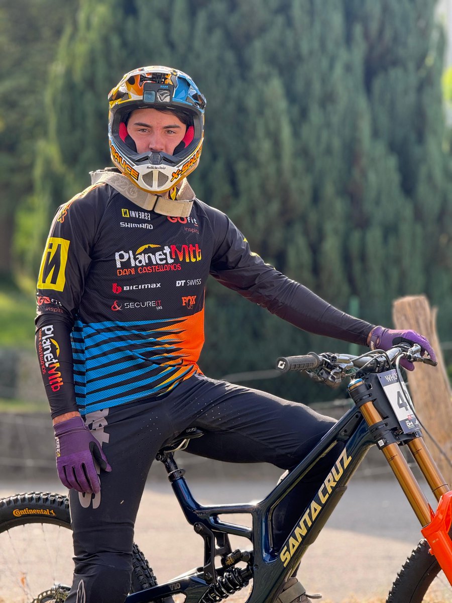 planetmtb_'s tweet photo. UNA CAÍDA📉 IMPIDE LA MEJOR VERSIÓN DE DANIEL CASTELLANOS🚵‍♀️ EN EL ESTRENO DE LA COPA DEL MUNDO🏆🌈 EN SUELO EUROPEO🇫🇷. Crónica amplia✍🏻 y declaraciones🎤👉📎: https://t.co/2MynS77xqO

📸 Grega Stopar y Chus Castellanos

#PlanetMTB #Downhill #MountainBike https://t.co/cFSFcdlP4L