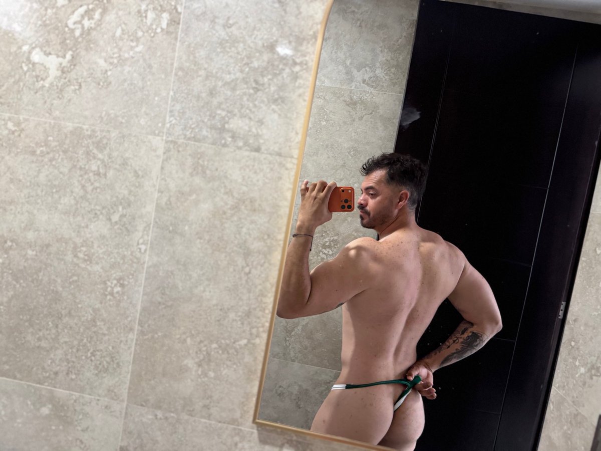 reve_guti's tweet photo. Quien no ama las tangas ♥️🔥 https://t.co/yI7USQrfhC