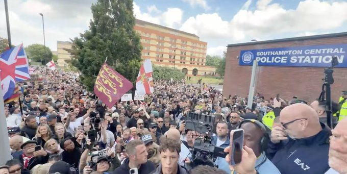 Large crowds gather outside a police station in Southampton to protest ...