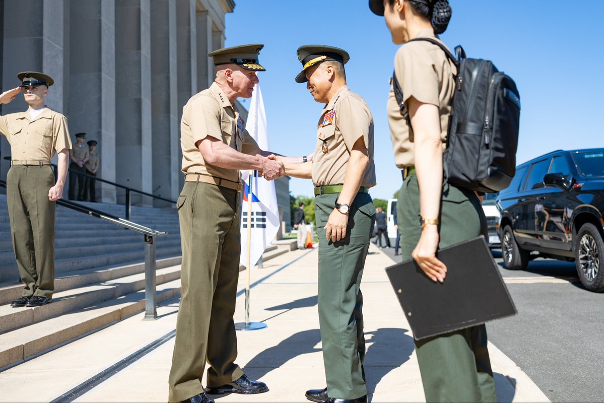 Commandant of the @USMC tweet media