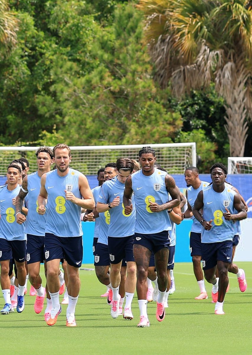 Allkobbie's tweet photo. Kobbie Mainoo training with England ahead of WC26 ❤️ #england #FIFAWorldCup2026 https://t.co/FVoRATvmrp