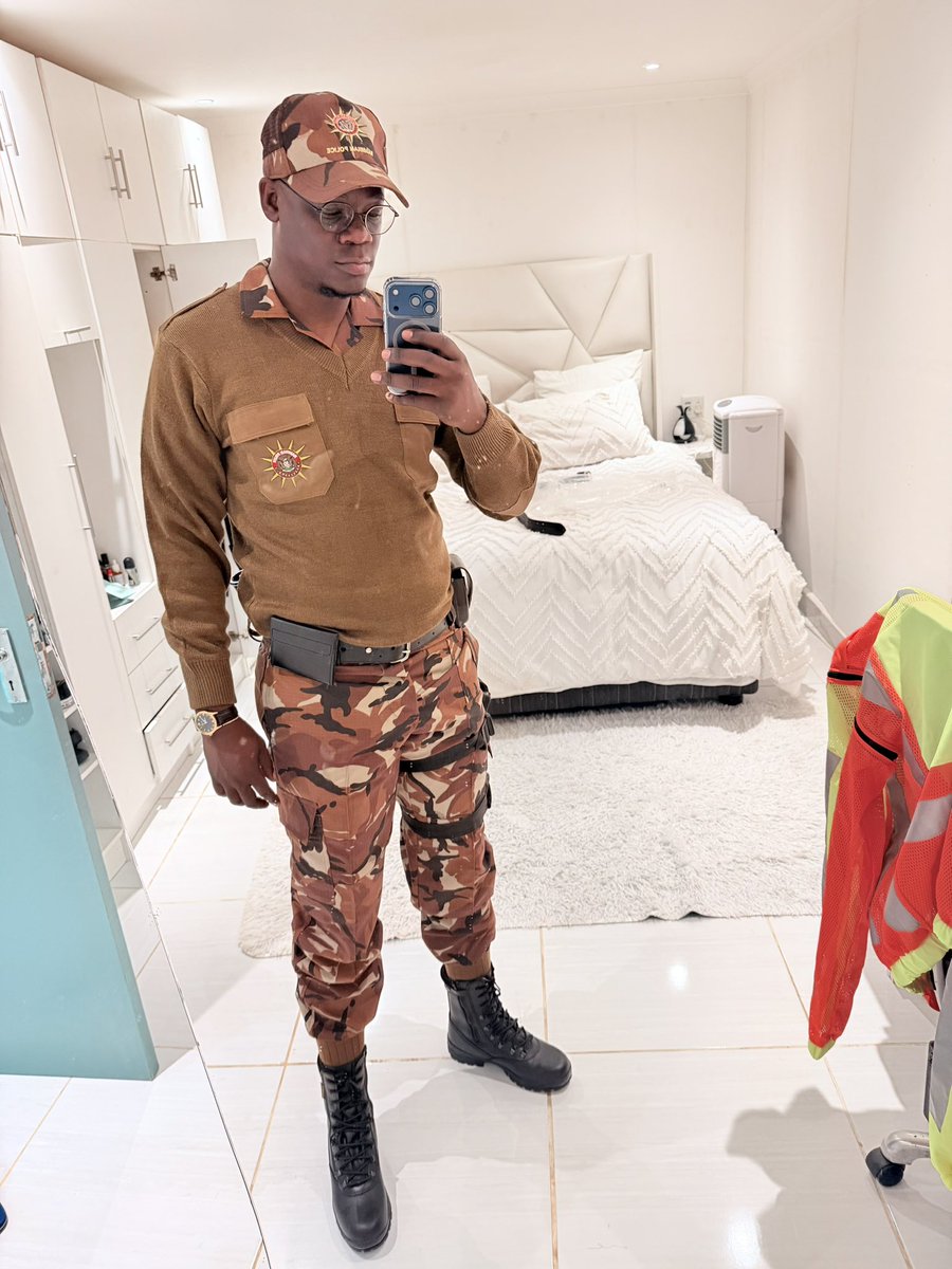 Black_Jesus1's tweet photo. Uniform gang, let’s see those work fits! 👔👷‍♂️👮‍♀️ Drop a picture of your uniform and represent your profession with pride. 👇🔥 https://t.co/meMWvIF2NS