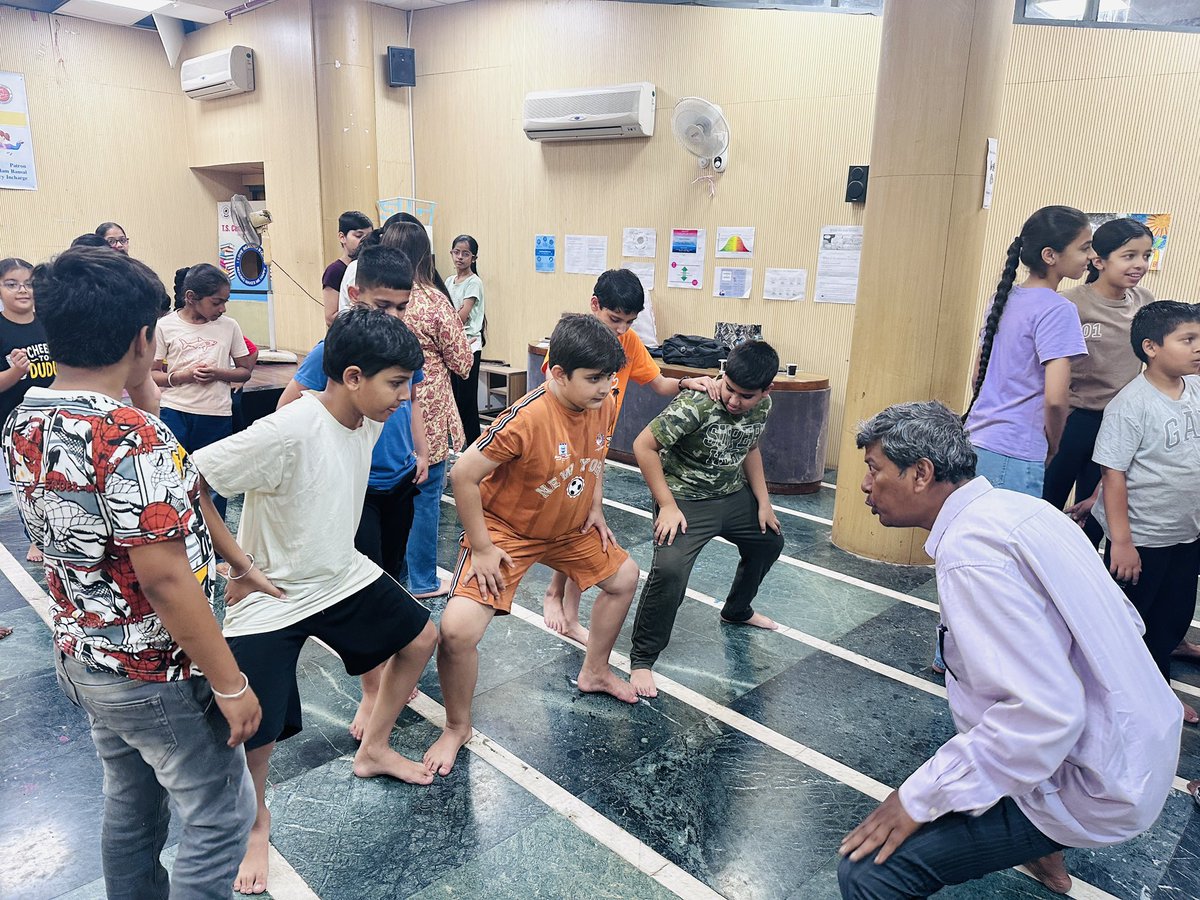 neeza_singh's tweet photo. Children enthusiastically participating in Theatre Workshop for 7-14 year old children organised in the Library from 1-6 June, 2026.
Resource person: Subhasis Neogi and team
#SummerFest2026 https://t.co/G0eqwAs5dv