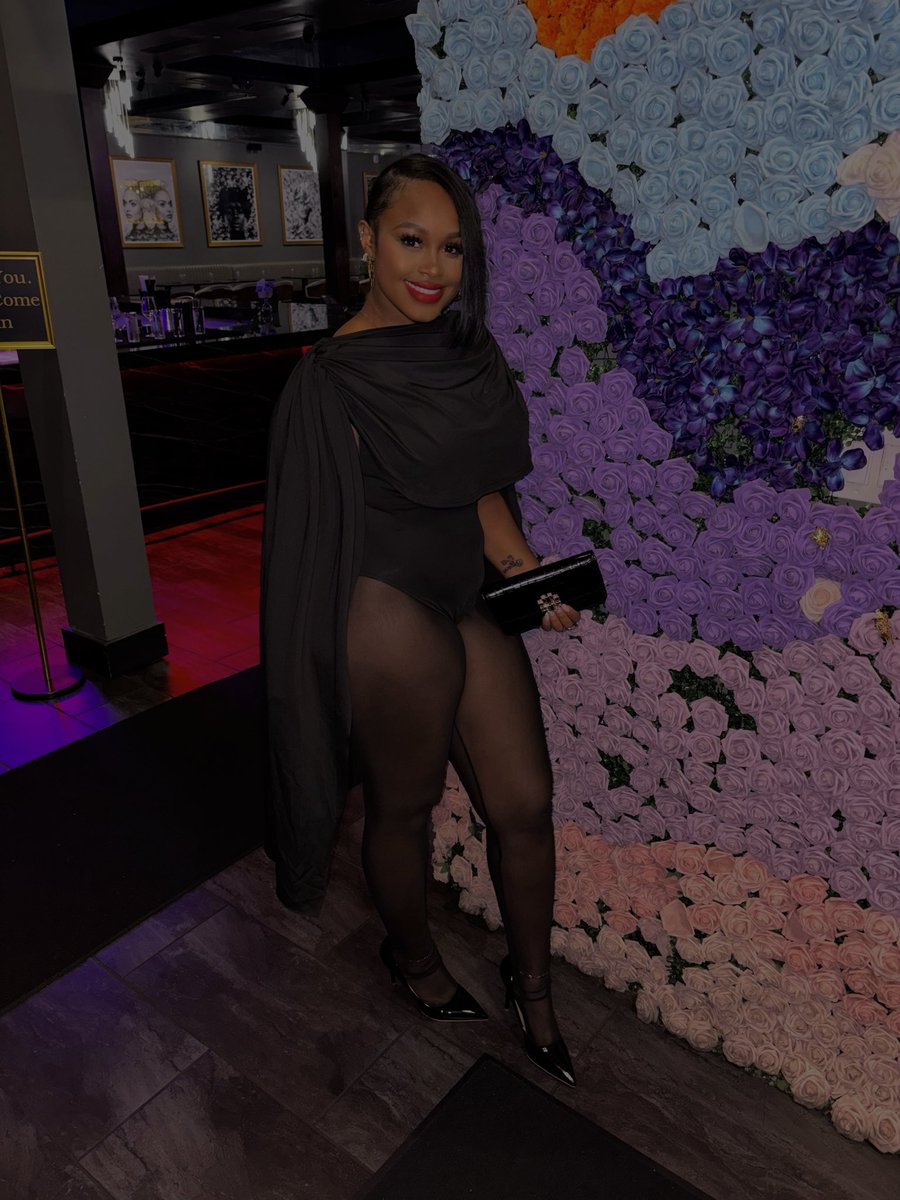 tyliyahdaniya's tweet photo. 24🎈💄🖤
#gemini https://t.co/L9hZaUCVD8