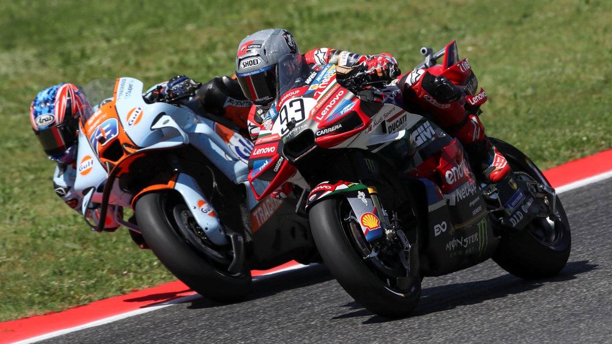 Swinxy's tweet photo. Mención especial a Ai Ogura, que se coló hasta en 5 fotones en Mugello.

Dos ya os las he puesto abajo, pero es que estas otras tres también son telita https://t.co/7D358taMUQ