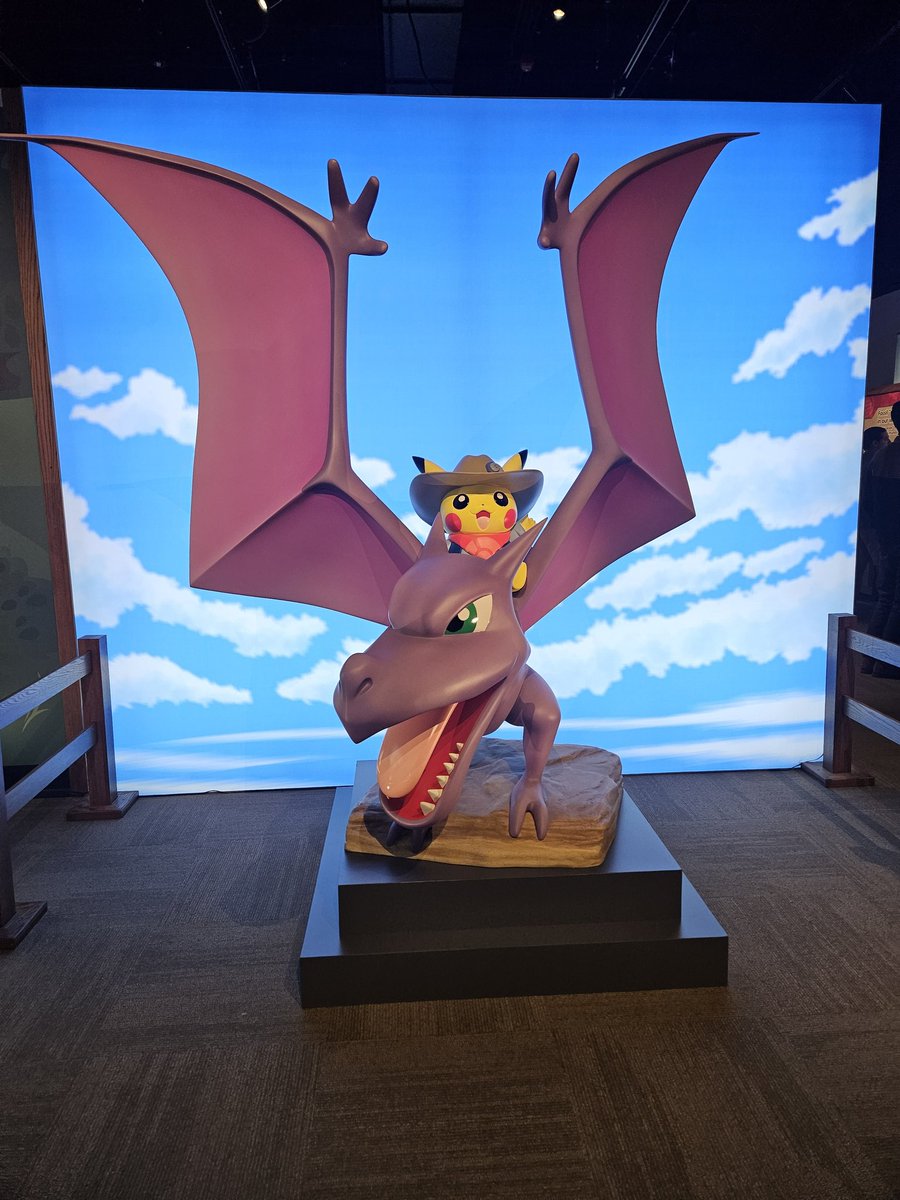 TetroMonarch's tweet photo. Got my promo, got to praise Lord Helix, and got to enjoy the Fossil Museum!!!! @oatmilkgirlie @The_Slowestpoke https://t.co/m1Tn1OG5uU