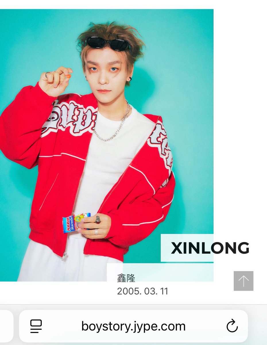 cloudylong_hxl's tweet photo. Gonna pin Xinlong's profile on JYPE website. Hope I never have to see questions like "why is always Xinlong with other JYP artists" - he literally IS a JYP artist https://t.co/WNwk4qKmGe