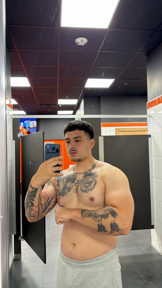 Riv4aldo's tweet photo. lil bulky https://t.co/7orxszodAs